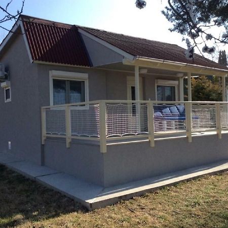 Balatonfůzfő Szegfu Apartmanhazヴィラ エクステリア 写真