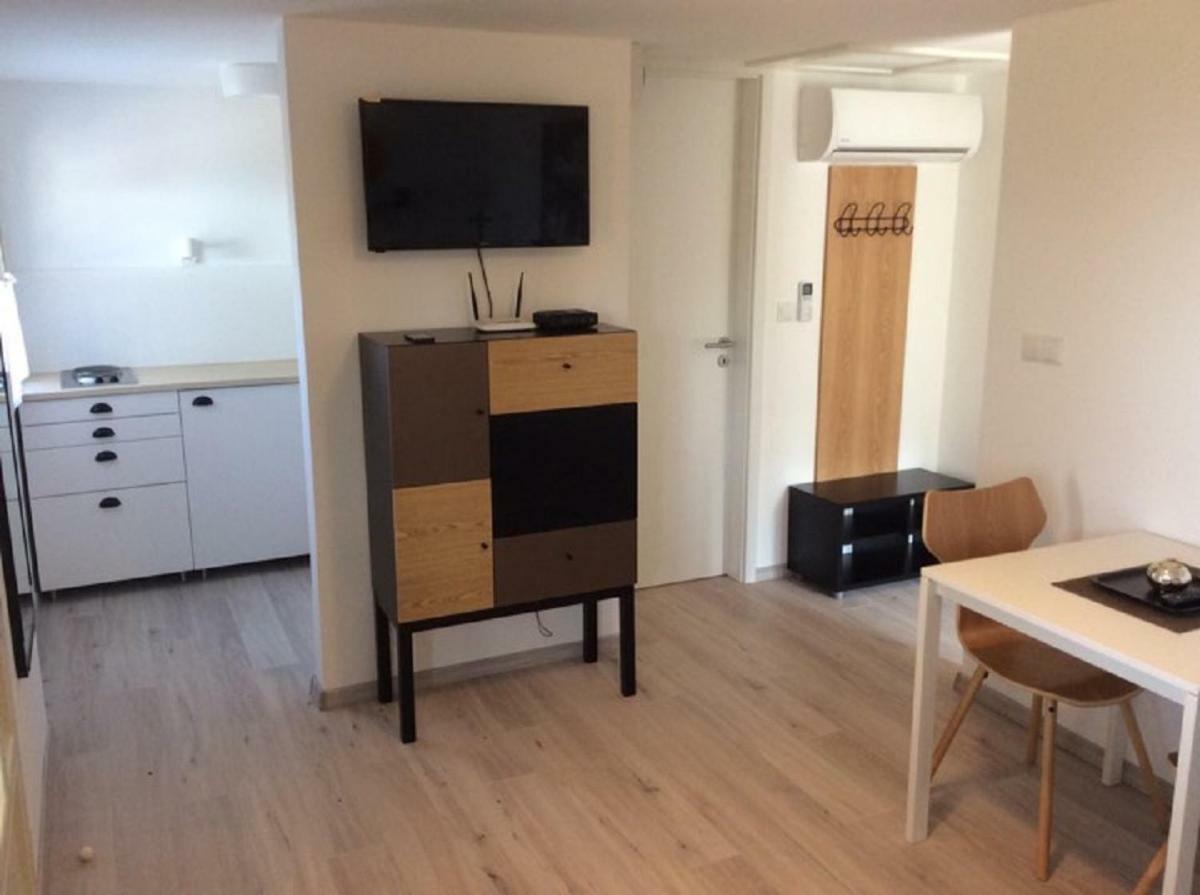 Balatonfůzfő Szegfu Apartmanhazヴィラ エクステリア 写真